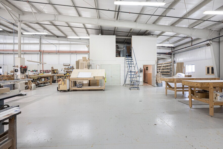 More Photos Of 641 Acorn Dr, Harrisonburg Manufacturing For Sale