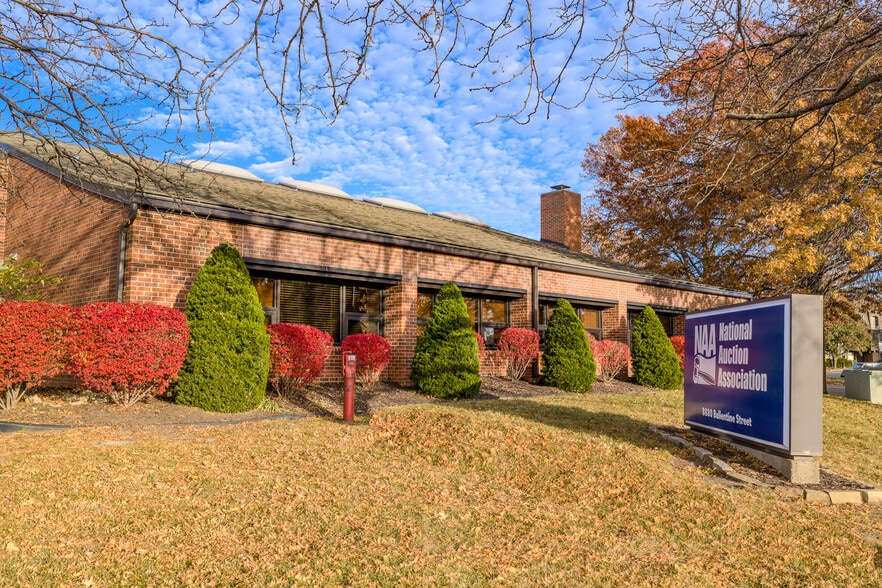 More Photos Of 8880 Ballentine St, Overland Park Office For Sale