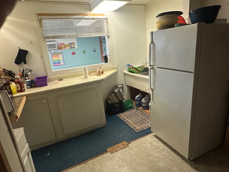 More Photos Of 1300 NW 6th St, Gainesville Office For Sale