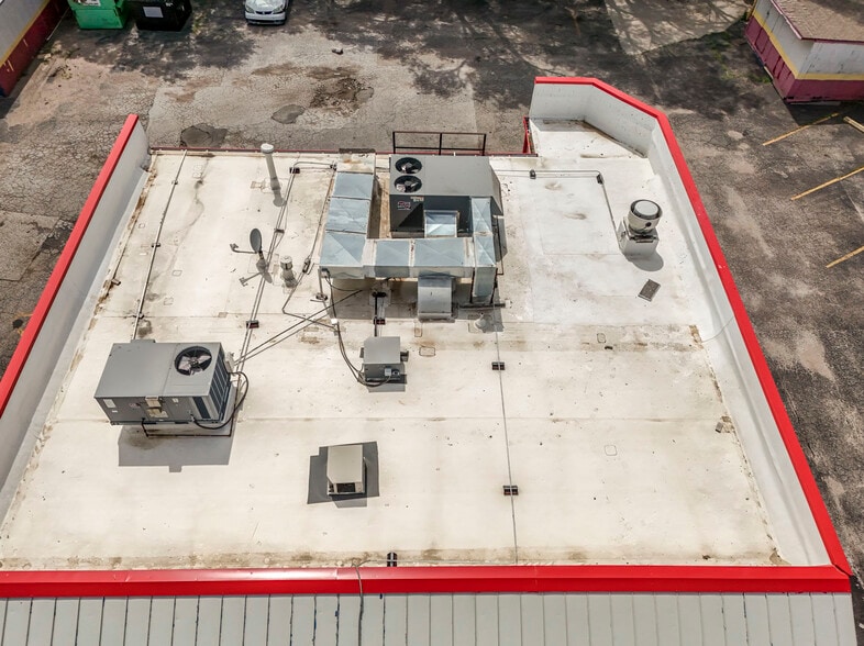 More Photos Of 503 N West St, Wichita Fast Food For Sale