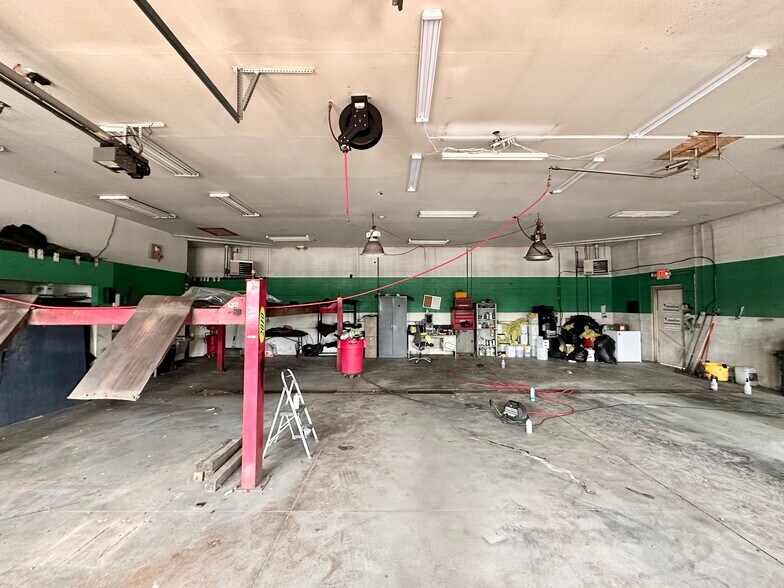 More Photos Of 2619 N Telegraph Rd, Monroe Auto Repair For Sale