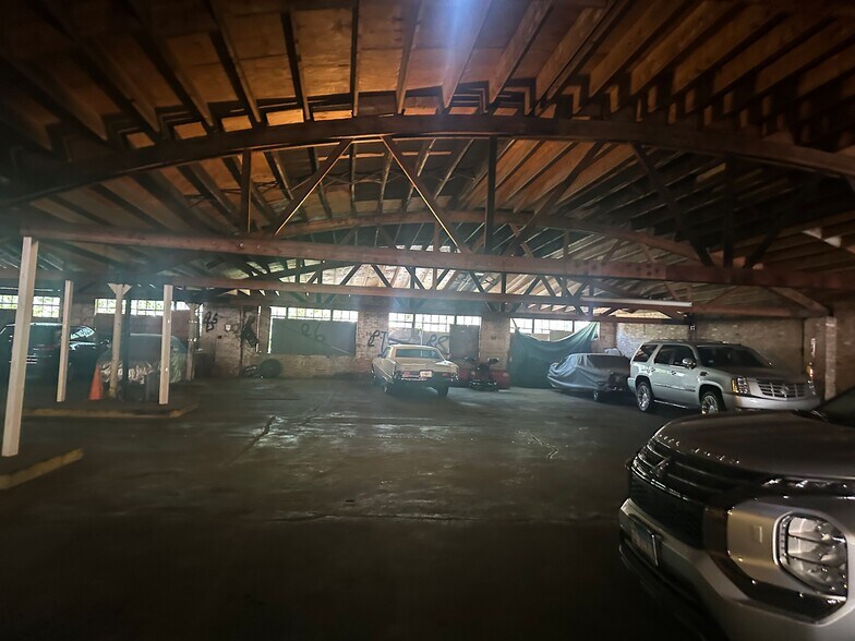 More Photos Of 7139 S Exchange Ave, Chicago Parking Garage For Sale