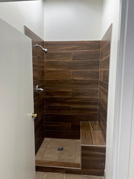 More Photos Of 2200 S Monaco Pky, Denver Unknown For Lease