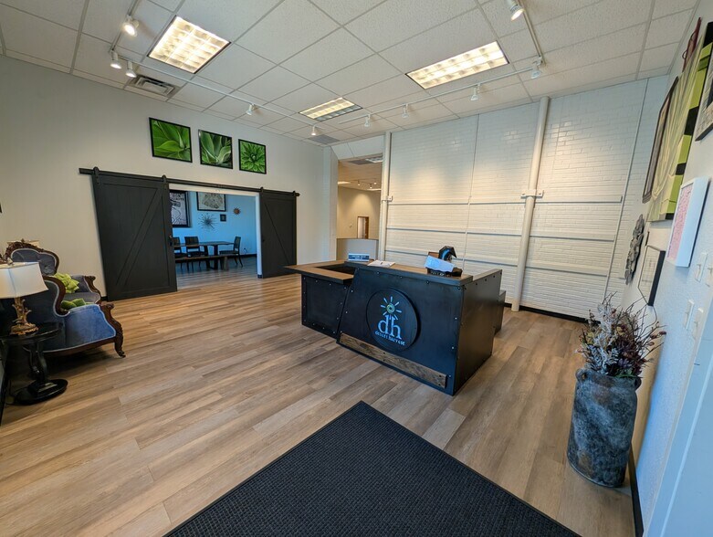 More Photos Of 7 E Cimarron St, Colorado Springs Office For Sale