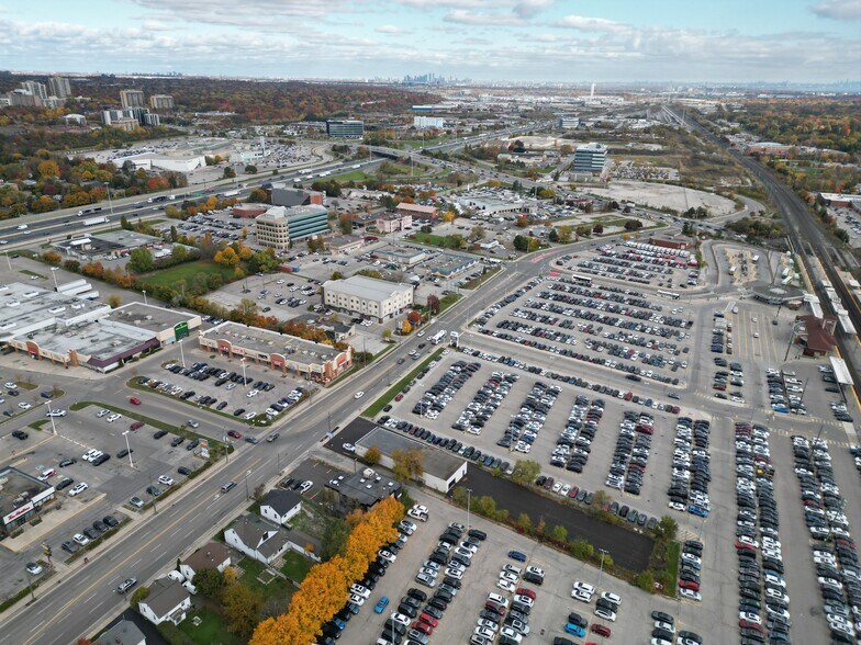 More Photos Of 142 Cross Ave, Oakville Auto Repair For Sale
