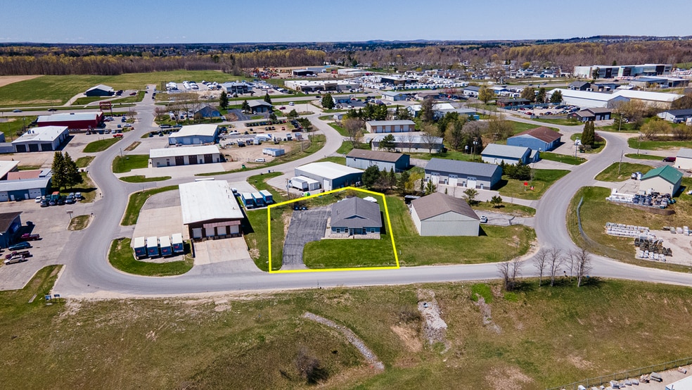 More Photos Of 571 Blue Star Ct, Traverse City Warehouse For Sale