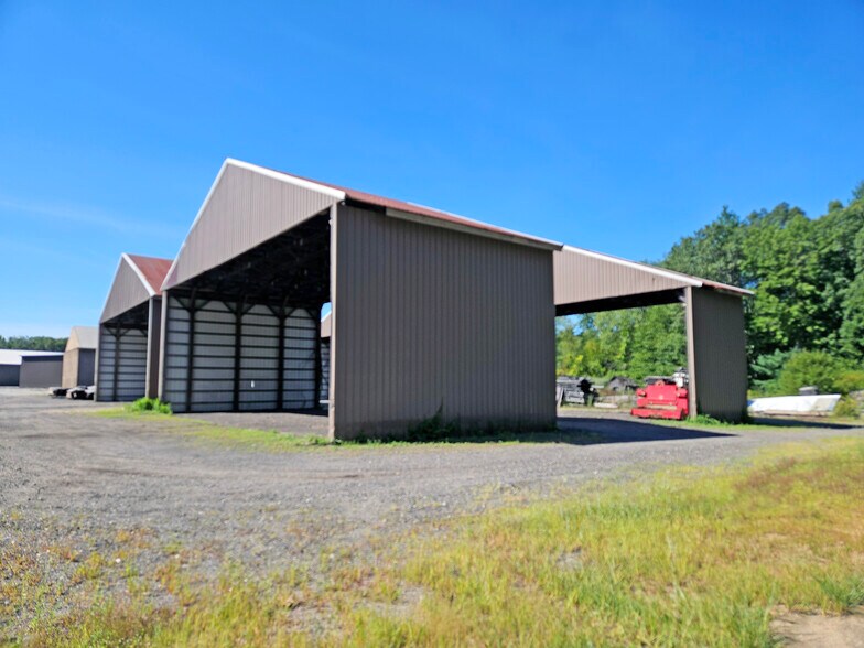 More Photos Of 36 Depot Rd, Kingston Lumberyard For Lease