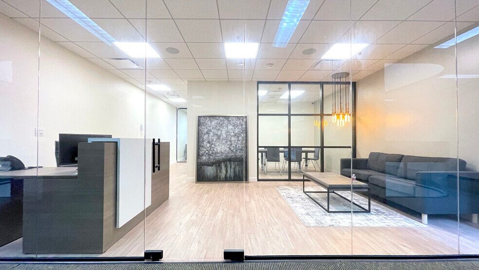 More Photos Of 6100 Corporate Dr, Houston Office For Sale