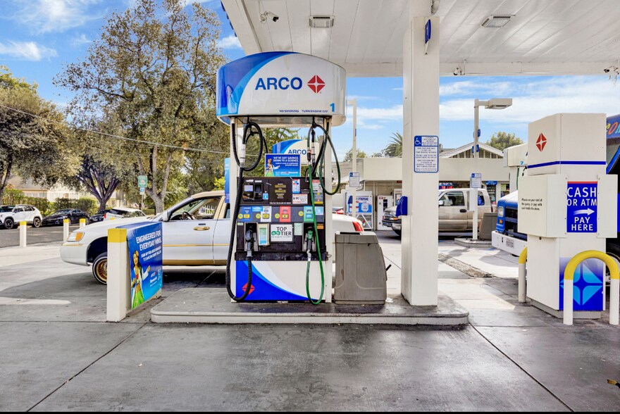 More Photos Of 1010 Washington Blvd, Pasadena Service Station For Sale