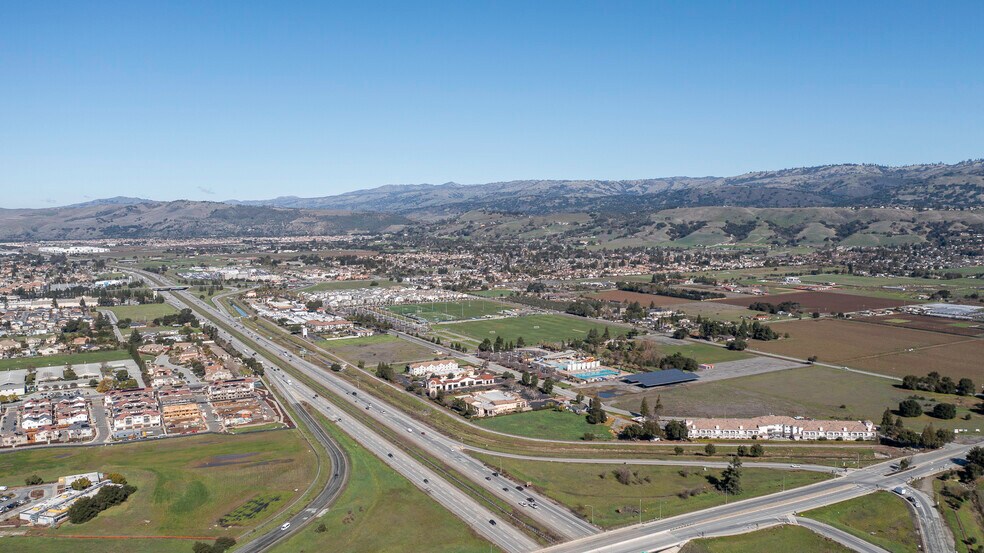 More Photos Of 16175 Condit Rd, Morgan Hill Freestanding For Lease
