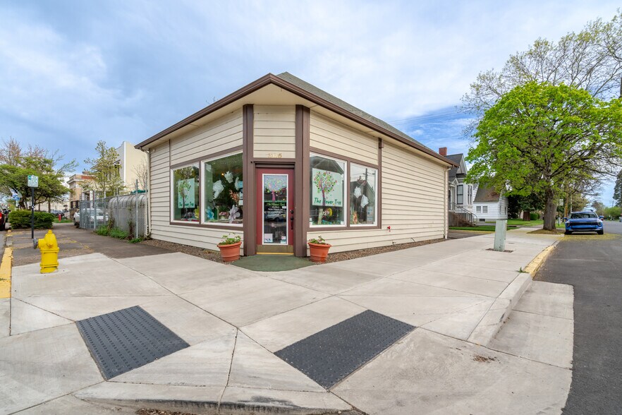 Primary Photo Of 305 Washington St SW, Albany Freestanding For Sale