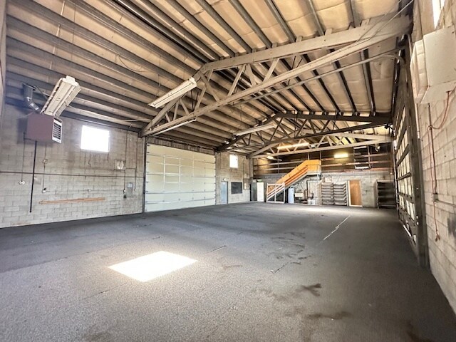 More Photos Of 427 Troy Rd, Moscow Warehouse For Sale