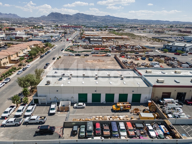 More Photos Of 759 Middlegate Rd, Henderson Warehouse For Lease