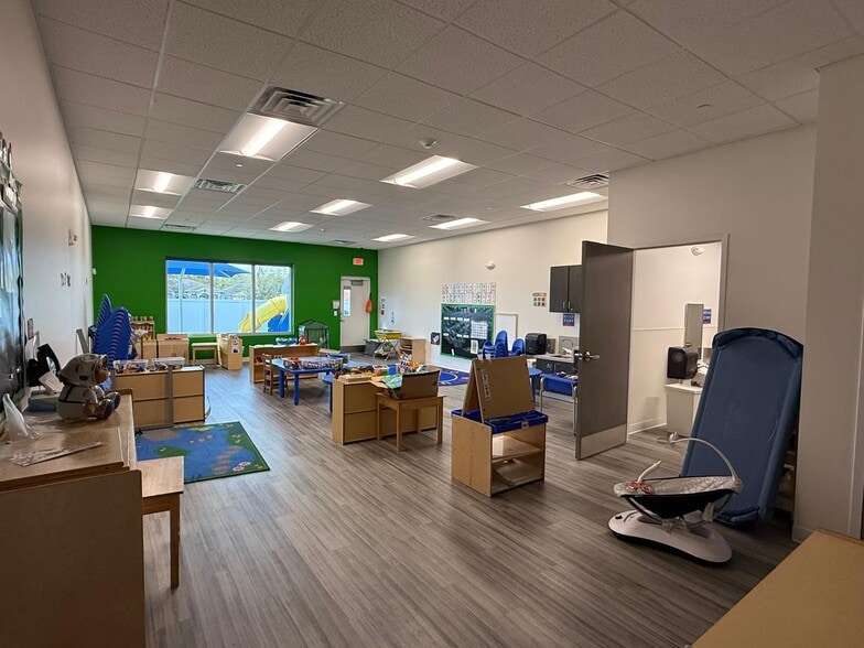 More Photos Of 10308 Cardera Dr, Riverview Schools For Sale