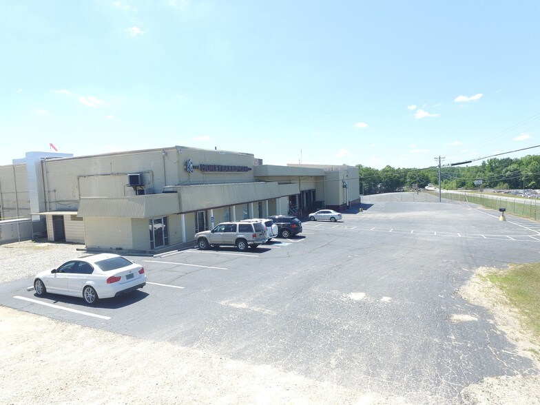 More Photos Of 635 Kingsbridge Rd, Carrollton Distribution For Lease