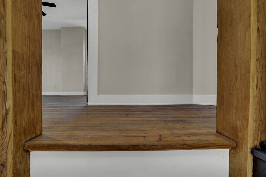 More Photos Of 1710 Montana Ave, El Paso Office For Sale