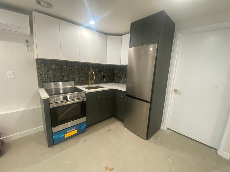 More Photos Of 160 20th St, Brooklyn Apartments For Lease