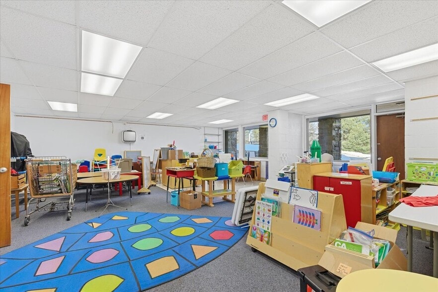 More Photos Of 2330 Mount Hebron Dr, Ellicott City Schools For Lease