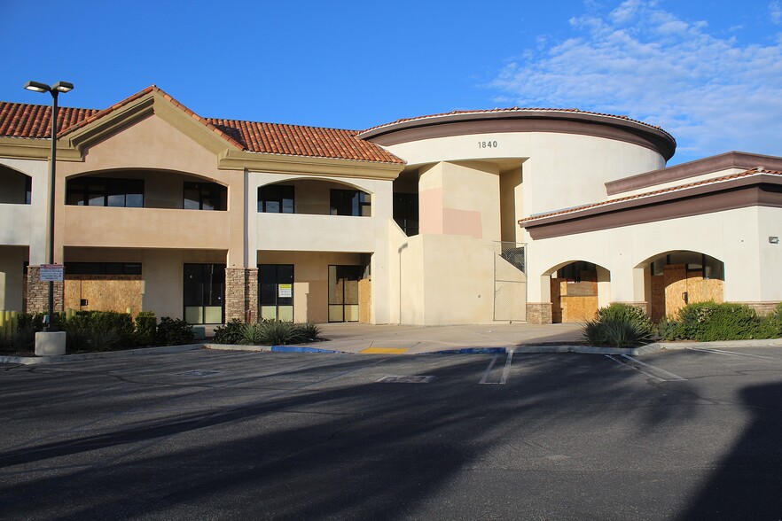 More Photos Of 1778-1950 W Florida Ave, Hemet Unknown For Lease
