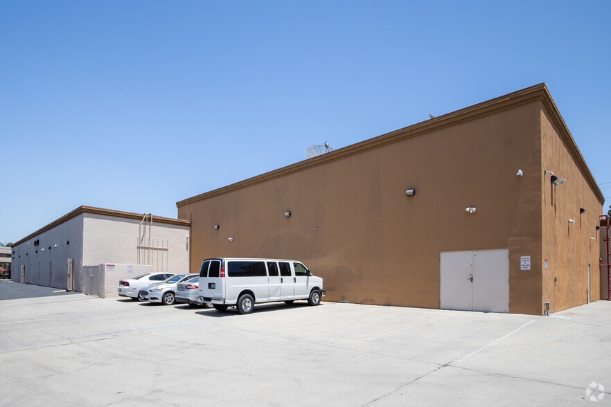 More Photos Of 9111 Valley View St, Cypress General Retail For Sale