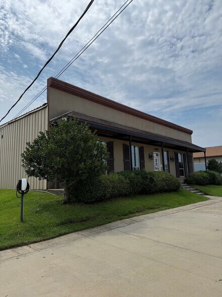 More Photos Of 4632 Pontchartrain Dr, Slidell Flex For Sale