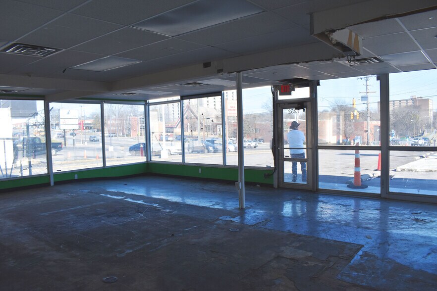 More Photos Of 1252 Gallatin Pike S, Madison Freestanding For Lease