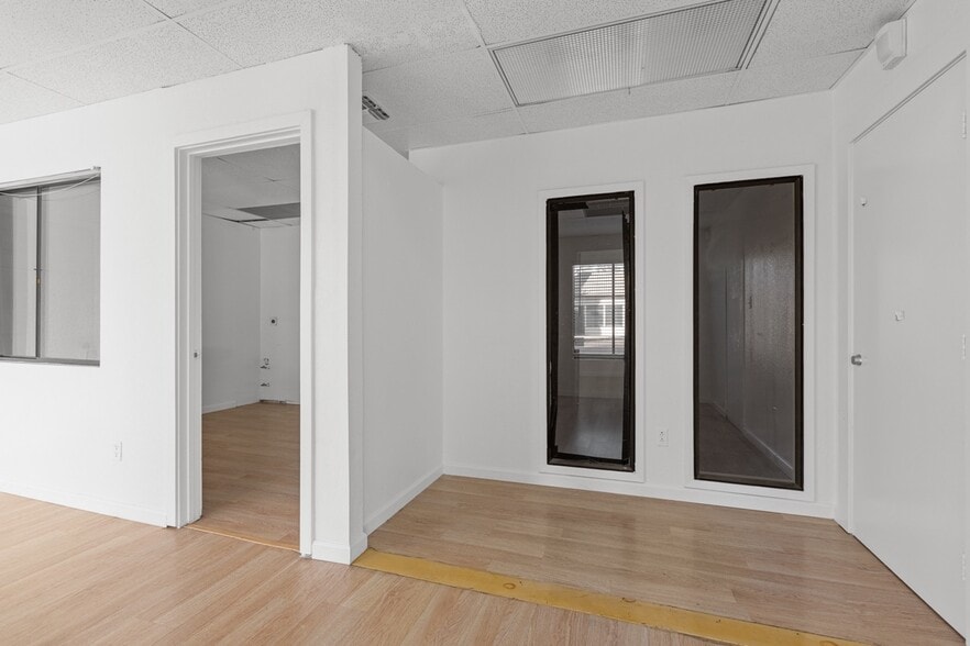 More Photos Of 4800 Manzanita Ave, Carmichael Office Residential For Lease