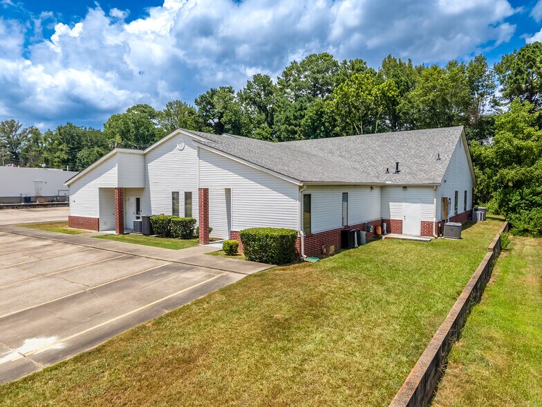 More Photos Of 16 Opportunity Dr, Sheridan Office For Sale