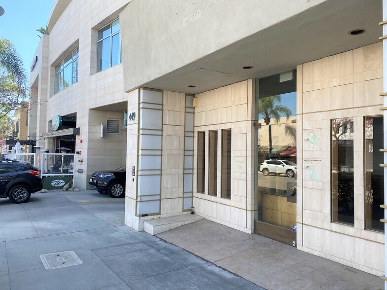 More Photos Of 449-451 N Canon Dr, Beverly Hills Unknown For Lease