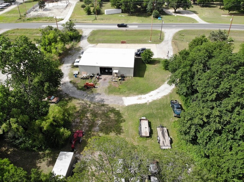 More Photos Of 966 E Ovilla Rd, Red Oak General Retail For Sale