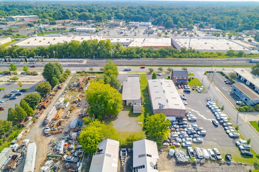 More Photos Of 4830 Old Pineville Rd, Charlotte Storefront Retail Office For Lease