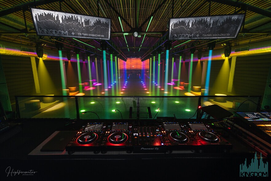 More Photos Of 505 E 7th St, Austin Freestanding For Sale