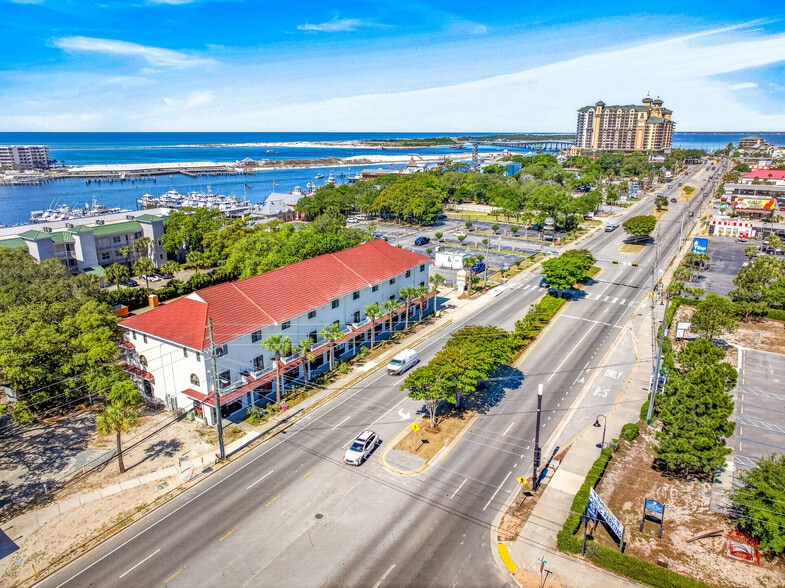 More Photos Of 220-236 Harbor Blvd, Destin Storefront Retail Residential For Sale