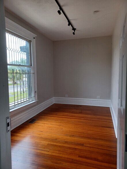 More Photos Of 1830 N Pearl St, Jacksonville Office Residential For Lease