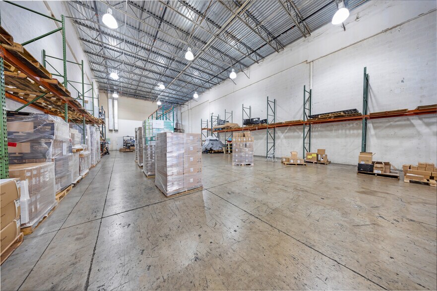 More Photos Of 3301-3389 NW 97th Ave, Miami Warehouse For Lease