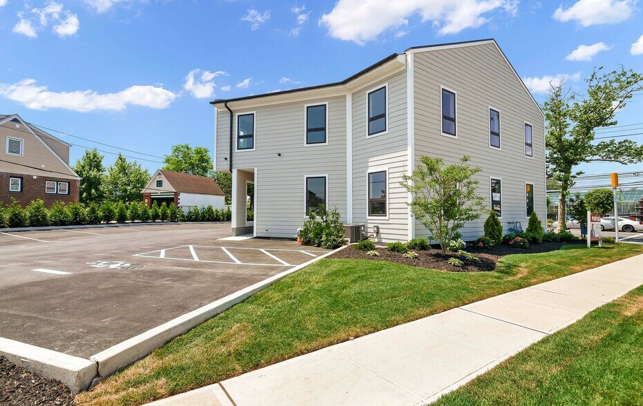 Primary Photo Of 441 Franklin Ave, Franklin Square Medical For Lease