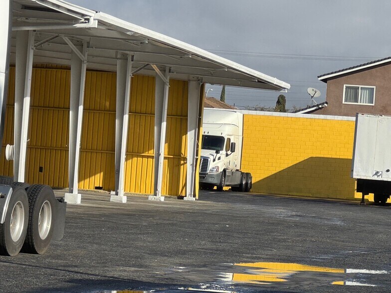More Photos Of 4843 Cecilia St, Cudahy Land For Lease