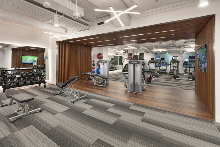 More Photos Of 1625 Eye St NW, Washington Office For Lease