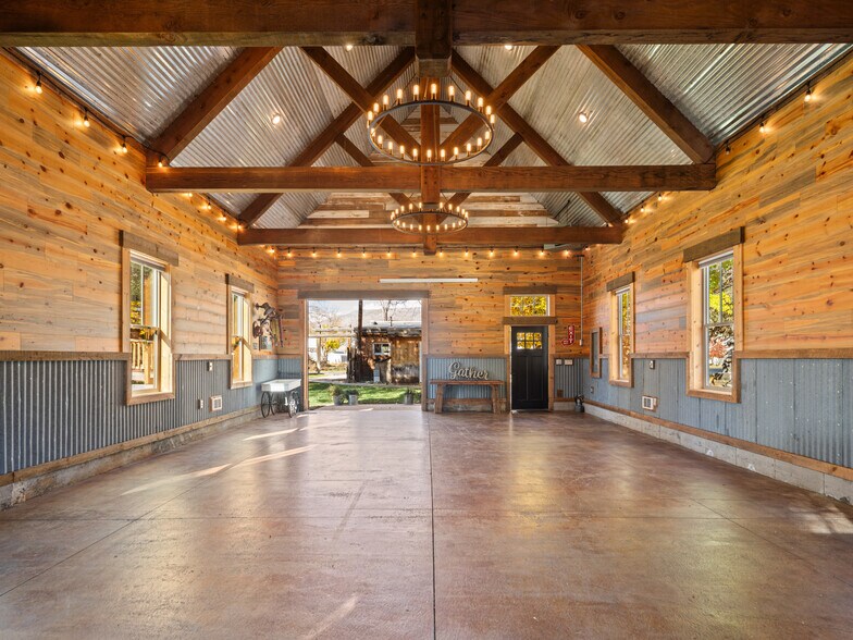 More Photos Of 237 S 7400 E, Huntsville Freestanding For Sale