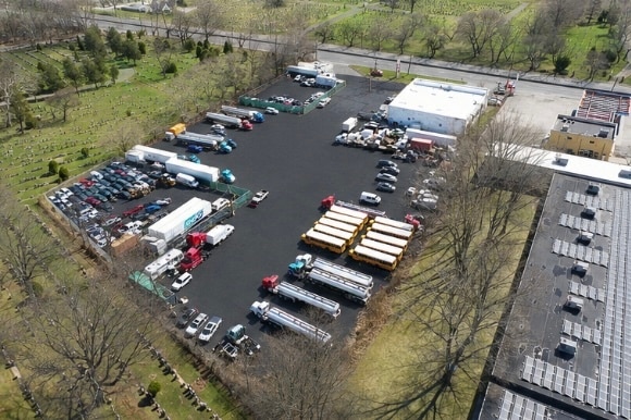 More Photos Of 801 E Edgar Rd, Linden Showroom For Lease