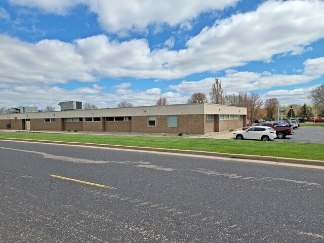 More Photos Of 123 Northridge St, Marshfield Medical For Sale