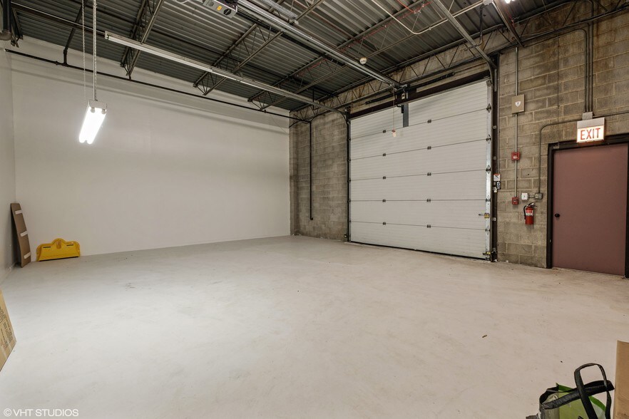 More Photos Of 610-642 Anthony Trl, Northbrook Light Distribution For Sale