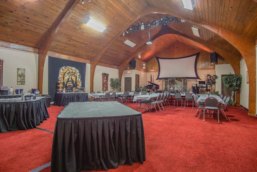 More Photos Of 1005 SW 4th St, Moore Religious Facility For Sale