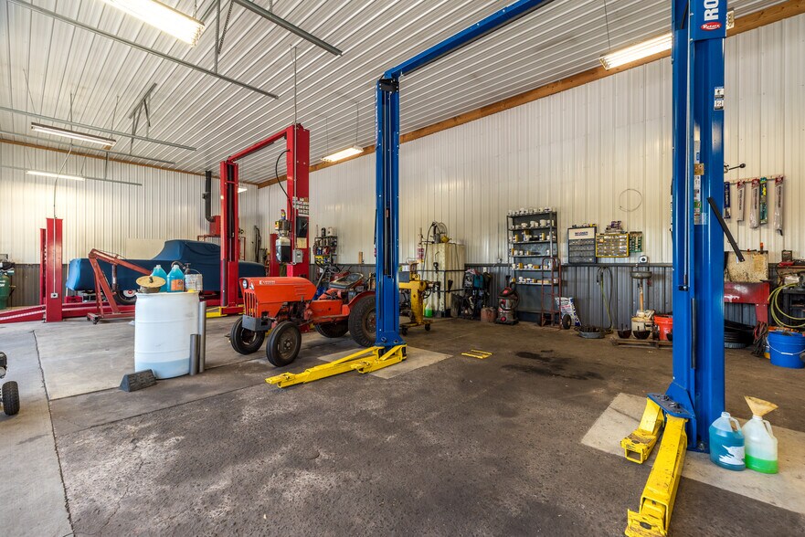More Photos Of 386 Whartnaby Ave, Pottstown Auto Repair For Sale