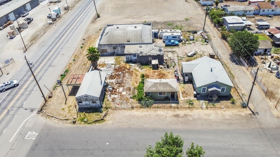 More Photos Of 108 D St, Westley Specialty For Sale