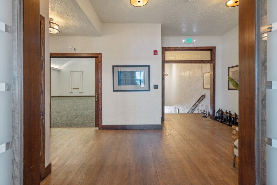 More Photos Of 128 S E St, Exeter Storefront For Sale