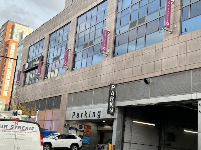 More Photos Of 136-17 39th Ave, Flushing Office Residential For Lease