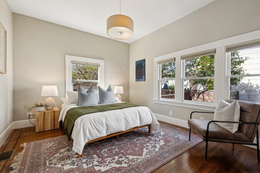 More Photos Of 449 37th St, Oakland Apartments For Sale