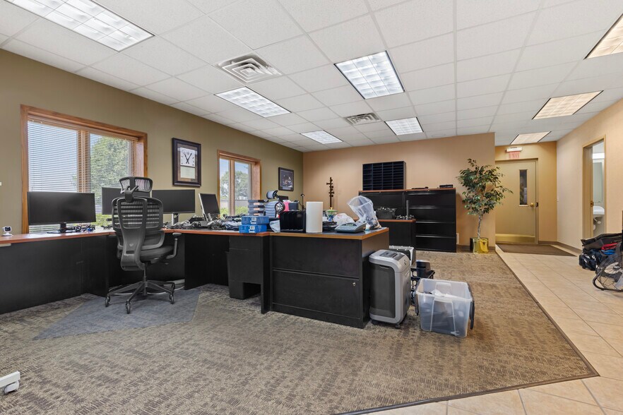 Primary Photo Of 5112 Forest Hills Ct, Loves Park Industrial For Sale