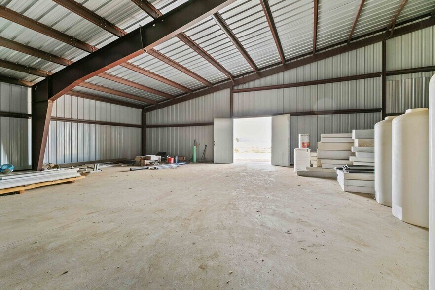 More Photos Of 22245 Mitchell Blvd, California City Warehouse For Lease